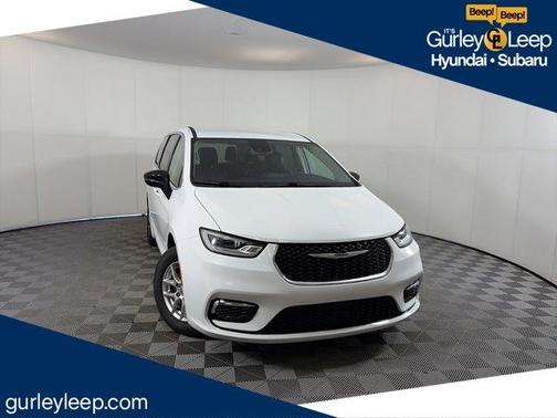 2024 Chrysler Pacifica Touring-L