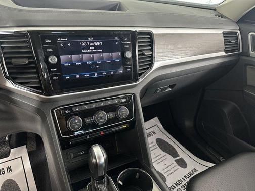 2022 Volkswagen Atlas 3.6L SE w/Technology