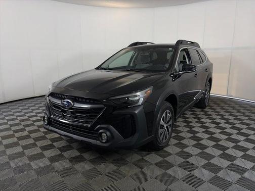 Crystal Black Silica 2024 Subaru Outback Premium