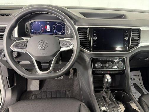 2023 Volkswagen Atlas 2.0T SE