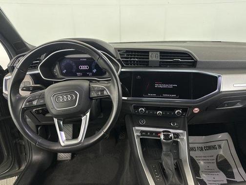 2024 Audi Q3 45 S line Premium