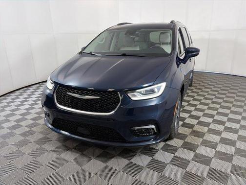 2021 Chrysler Pacifica Hybrid Touring L