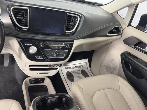 2021 Chrysler Pacifica Hybrid Touring L