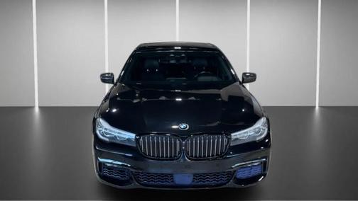 2017 BMW 740 740i
