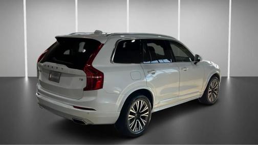 2021 Volvo XC90 T5 Momentum