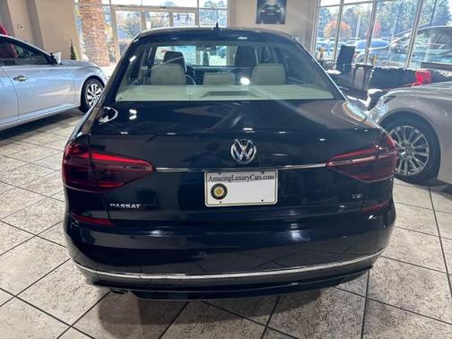 2017 Volkswagen Passat 1.8T R-Line w/Comfort