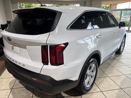 2021 Kia Sorento LX