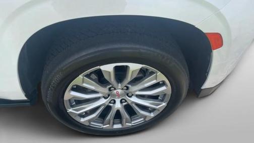 Summit White 2022 GMC Yukon XL Denali