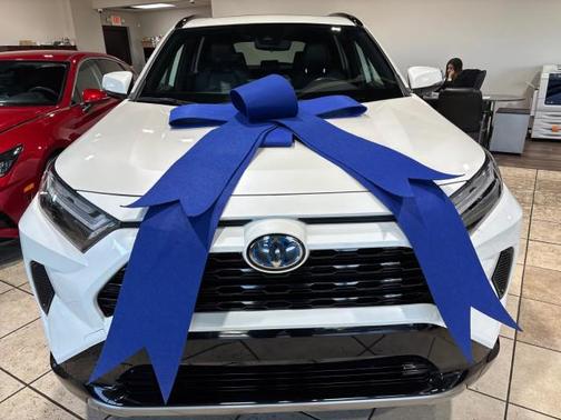2022 Toyota RAV4 Hybrid SE