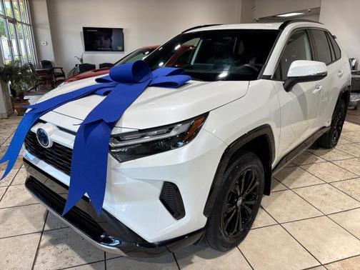 2022 Toyota RAV4 Hybrid SE