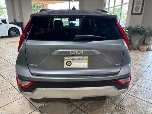 2023 Kia Niro EX