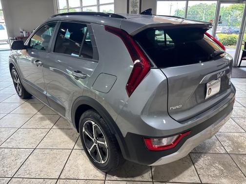 2023 Kia Niro EX