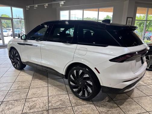 2024 Lincoln Nautilus Reserve