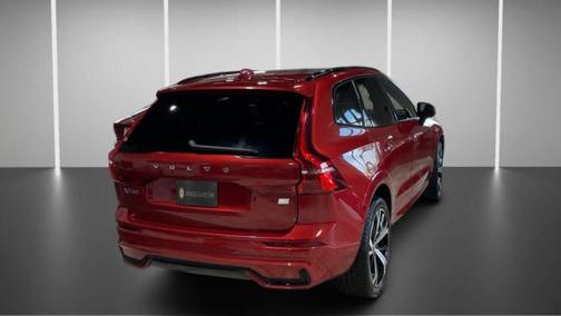 Fusion Red Metallic 2022 Volvo XC60 Recharge Plug-In Hybrid T8 R-Design