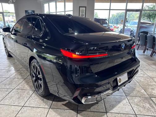 2024 BMW i7 M70