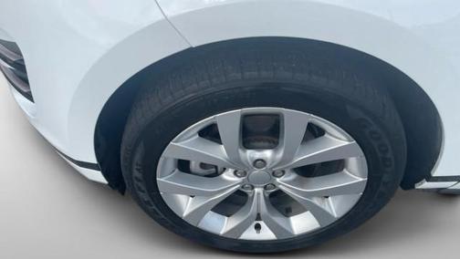 Fuji White 2023 Land Rover Range Rover Evoque R-Dynamic SE