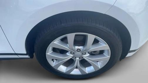Fuji White 2023 Land Rover Range Rover Evoque R-Dynamic SE