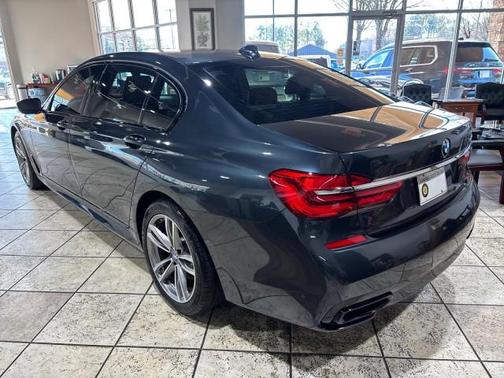 2016 BMW 740 740i
