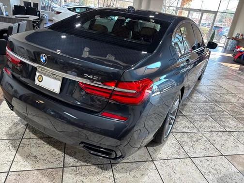 2016 BMW 740 740i