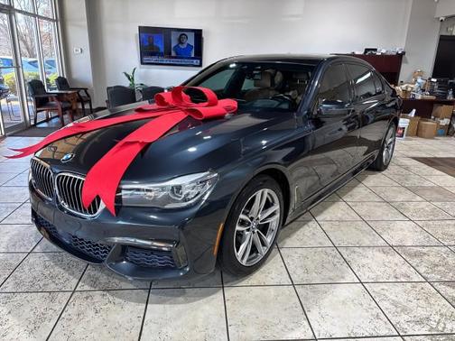 2016 BMW 740 740i