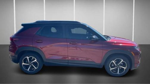 Crimson Metallic 2022 Chevrolet Trailblazer RS