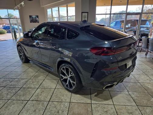 2020 BMW X6 M50i