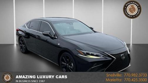 2023 Lexus ES 300h F SPORT Handling
