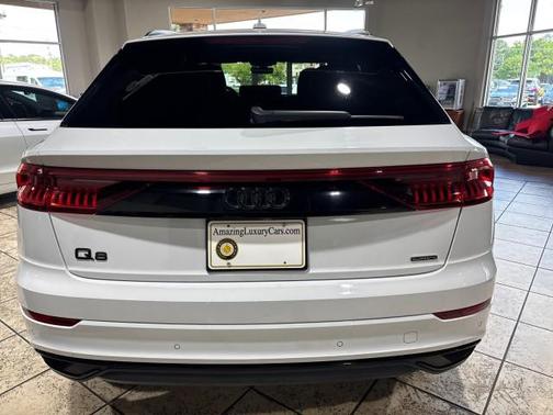 2021 Audi Q8 55 Premium