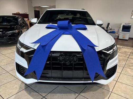 2021 Audi Q8 55 Premium