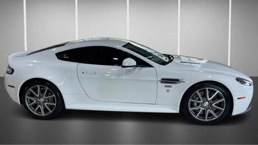 2015 Aston Martin V8 Vantage Base