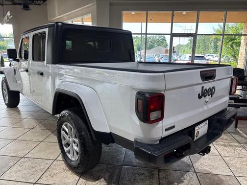 2023 Jeep Gladiator Sport S