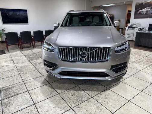 2023 Volvo XC90 Plus