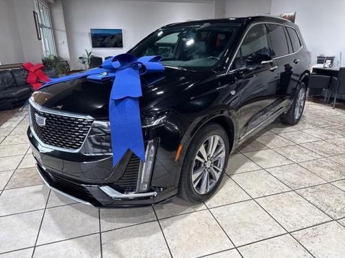 2022 Cadillac XT6 Premium Luxury FWD