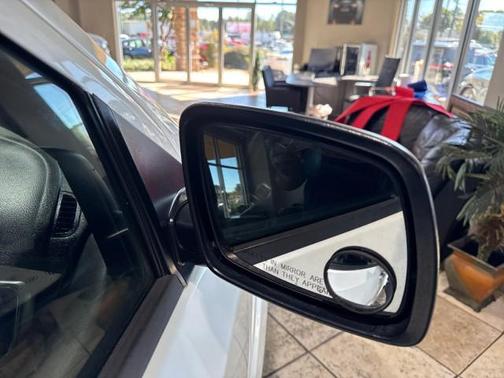 White Noise Tri-Coat 2017 Dodge Journey Crossroad