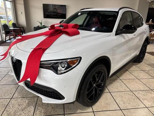 2021 Alfa Romeo Stelvio Base