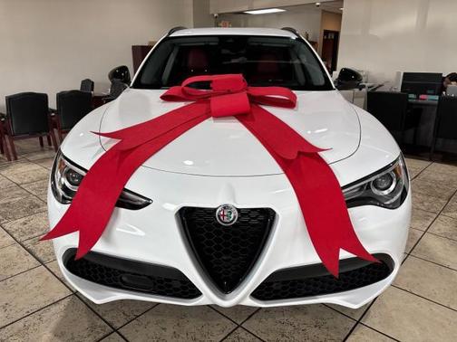 2021 Alfa Romeo Stelvio Base