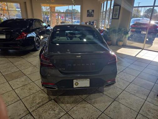 2025 Genesis G70 2.5T
