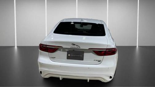 2022 Jaguar XF R-Dynamic SE