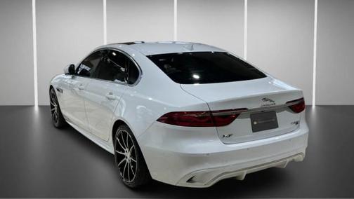 2022 Jaguar XF R-Dynamic SE