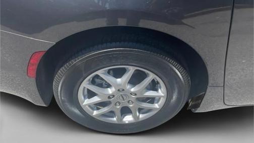Granite Crystal Metallic Clearcoat 2023 Chrysler Pacifica Touring L