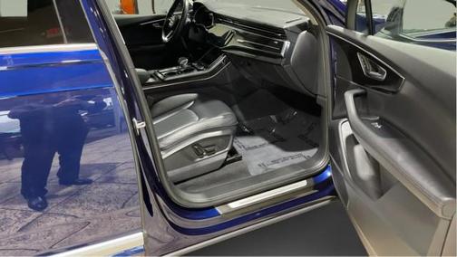 2024 Audi Q7 45 Premium Plus