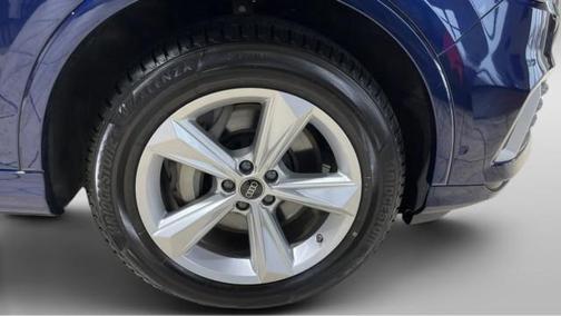 2024 Audi Q7 45 Premium Plus