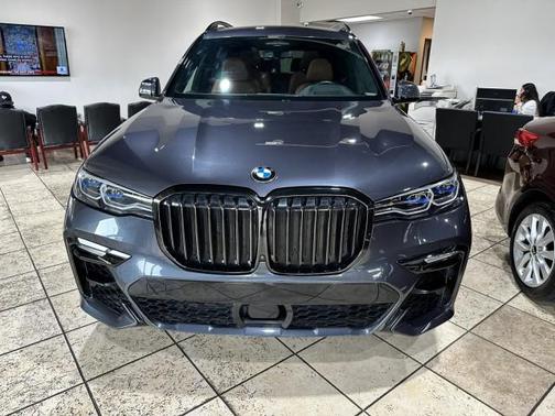 2020 BMW X7 M50i