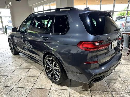 2020 BMW X7 M50i