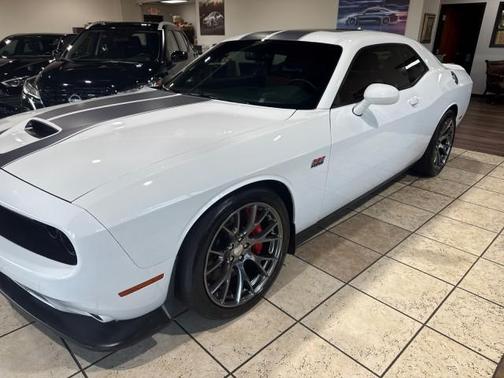 2016 Dodge Challenger SRT 392