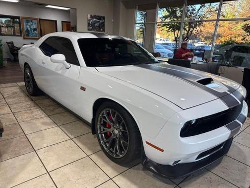 2016 Dodge Challenger SRT 392