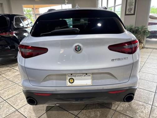 2022 Alfa Romeo Stelvio Sprint