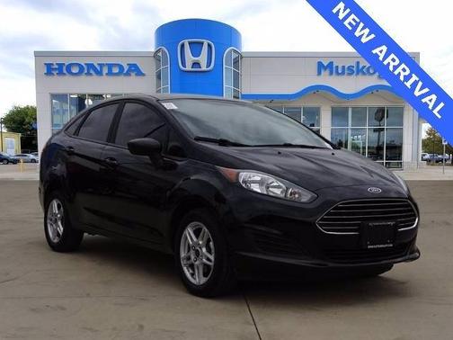 Photo 1 of 20 of 2018 Ford Fiesta SE