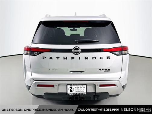 2025 Nissan Pathfinder Platinum 4WD