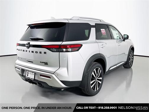 2025 Nissan Pathfinder Platinum 4WD